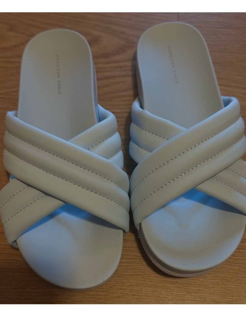 American Eagle Outfitters light blue Quilted Cross-Strap Slide Sandals soft NWT
